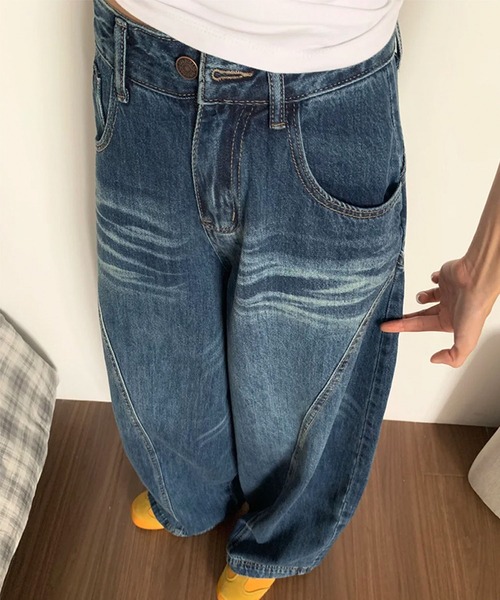 GLAMOROUS JANE(グラマラスジェーン)の「デニムボリュームワイドパンツ(デニムパンツ・レディース・インディゴブルー/ブルー・S/M/L)」の3枚目の写真
