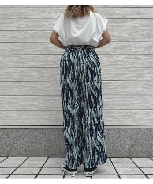 Q（キュー）の「ペイント柄パンツ（その他パンツ・レディース・ブラック系/ブルー系・MEDIUM）」の14枚目の写真