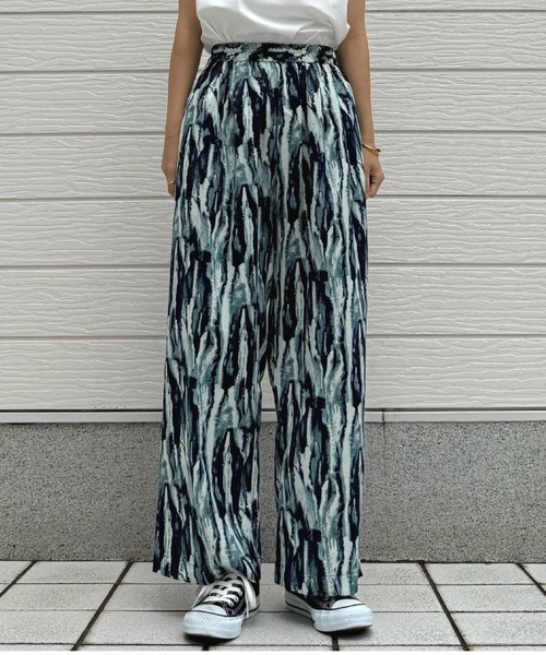 Q（キュー）の「ペイント柄パンツ（その他パンツ・レディース・ブラック系/ブルー系・MEDIUM）」の5枚目の写真