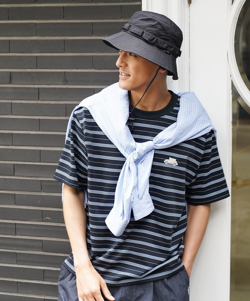 BAYFLOW(ベイフロー)の「【マシュー・ウィグルスワース】サーフアート刺繍Tシャツ(Tシャツ/カットソー・メンズ・ネイビー/ブラック/オフホワイト/ブルー・LARGE/MEDIUM)」の1枚目の写真