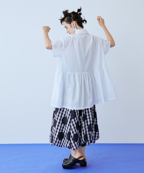 manana suerte(マニャーナスエルテ)の「アシンメトリーチュールレースシャツ(シャツ/ブラウス・レディース・ホワイト/ブラック・FREE)」の13枚目の写真