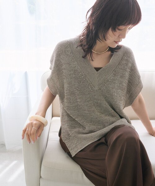RIVE DROITE(リヴドロワ)の「【抜け感】ギマコットンニットベスト (夏服)(ニット/セーター・レディース・モカ/ホワイト系その他/チャコールグレー・FREE)」の8枚目の写真