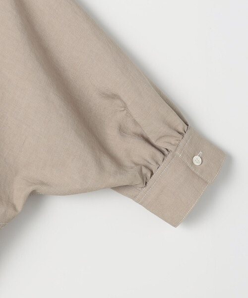 Gabardine K.T(ギャバジンケーティー)の「〔 +サイズ 〕 オトナシャンブレー たっぷりシャツ(シャツ/ブラウス・レディース・ベージュ・13号)」の6枚目の写真