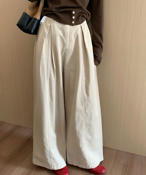 2ly2(トゥーリートゥー)の「タック入りワイドパンツ レディース ルーズシルエット シンプルボトム(その他パンツ・レディース・ブラック/ベージュ・FREE)」の12枚目の写真