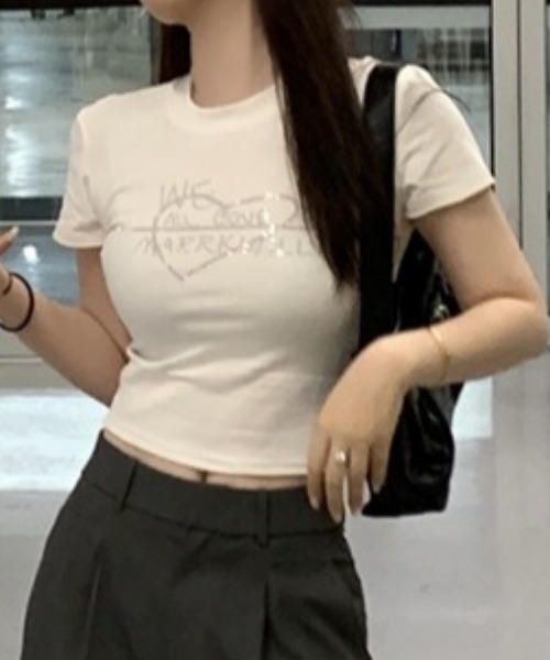 Vipoa(ヴィポア)の「メタリックプリントS/Sカットソー(Tシャツ/カットソー・レディース・ホワイト/ブラック・FREE)」の9枚目の写真
