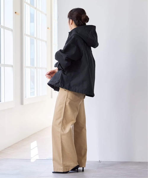 U by SPICK&SPAN(ユーバイスピックアンドスパン)の「《追加》C/N グログラン撥水フレアブルゾン(マウンテンパーカー・レディース・ブラウン/ベージュ/ブラック・38/36)」の13枚目の写真