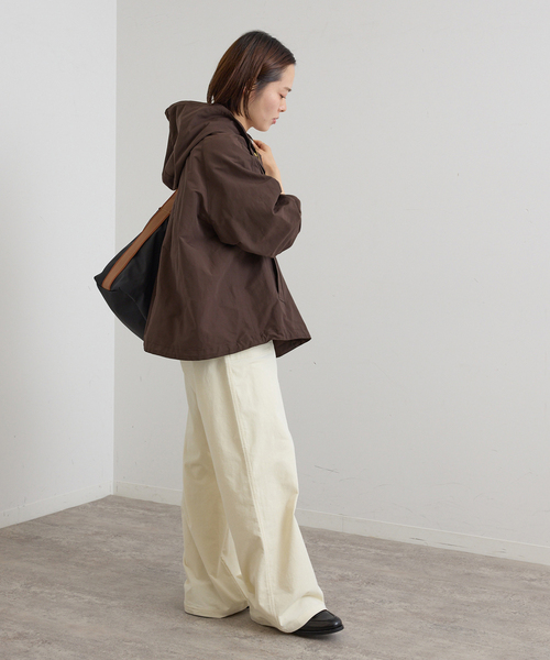 U by SPICK&SPAN(ユーバイスピックアンドスパン)の「《追加》C/N グログラン撥水フレアブルゾン(マウンテンパーカー・レディース・ブラウン/ベージュ/ブラック・38/36)」の22枚目の写真