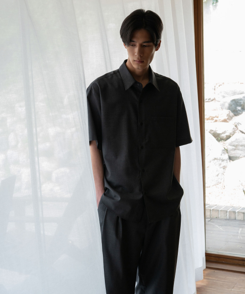 BLANKROOM（ブランクルーム）の「マティウールハーフシャツ_CHARCOAL（シャツ/ブラウス・メンズ・その他・1/2/4/3）」の3枚目の写真