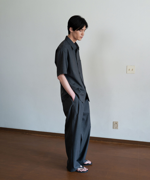 BLANKROOM（ブランクルーム）の「マティウールハーフシャツ_CHARCOAL（シャツ/ブラウス・メンズ・その他・1/2/4/3）」の4枚目の写真