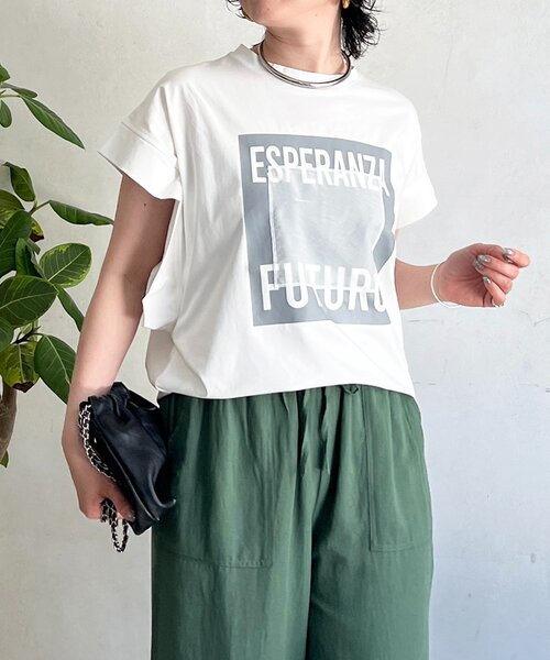 un dix cors(アンディコール)の「メタリックプリントTEE(Tシャツ/カットソー・レディース・ダークグリーン/ネイビー/オフホワイト・FREE)」の2枚目の写真