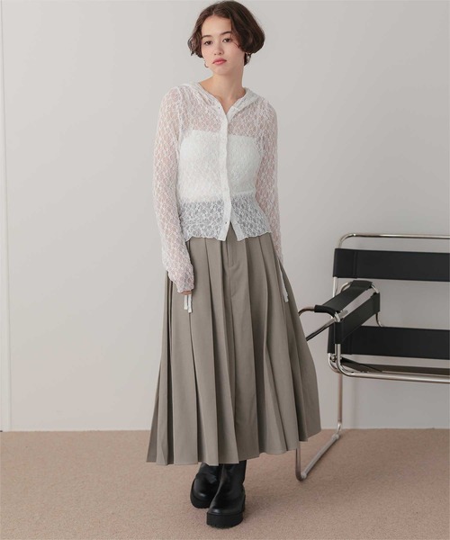 titivate(ティティベイト)の「ミディ丈プリーツスカート(スカート・レディース・グレイッシュベージュ/ブラック/チャコール・FREE)」の11枚目の写真