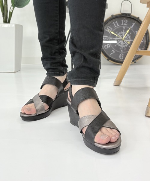 LUGG NAGG（ラグナグ）の「【簡単着脱】らく伸びベルトウェッジサンダル（サンダル・レディース・アイボリー/ピンク/ブラック/グリーン/アンティークシルバー・LL/S/M/L）」の5枚目の写真