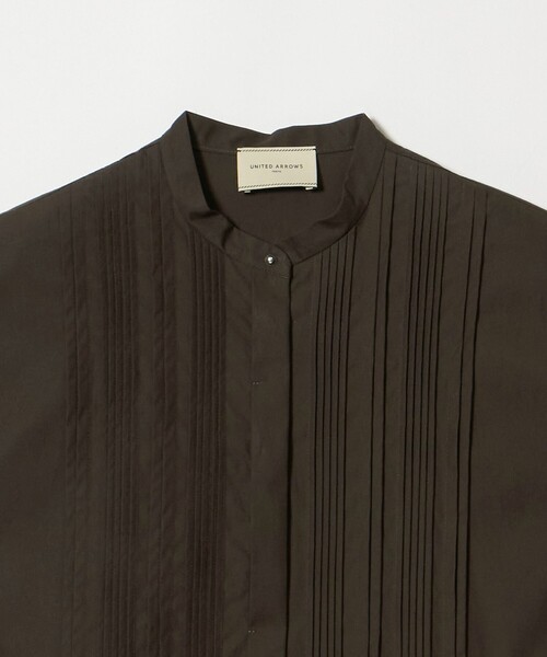 UNITED ARROWS(ユナイテッドアローズ)の「シルキー ピンタック ワンピース ‐ウォッシャブル‐(ワンピース・レディース・ダークブラウン/ブラック/ネイビー・36/38)」の14枚目の写真