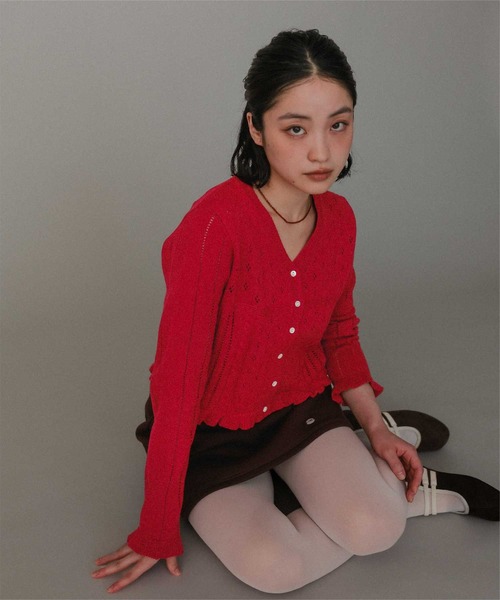 miette(ミエット)の「アイレット柄Vネックショートニットカーディガン(カーディガン/ボレロ・レディース・レッド/ライトピンク/ライトグレー/ネイビー・FREE)」の1枚目の写真