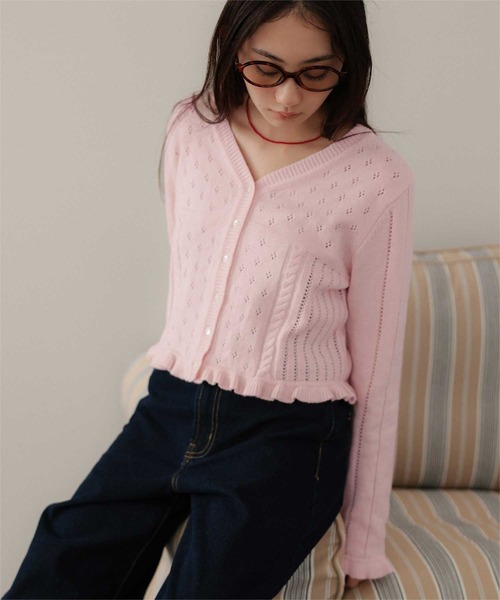miette(ミエット)の「アイレット柄Vネックショートニットカーディガン(カーディガン/ボレロ・レディース・レッド/ライトピンク/ライトグレー/ネイビー・FREE)」の11枚目の写真