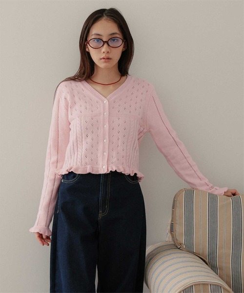 miette(ミエット)の「アイレット柄Vネックショートニットカーディガン(カーディガン/ボレロ・レディース・レッド/ライトピンク/ライトグレー/ネイビー・FREE)」の13枚目の写真