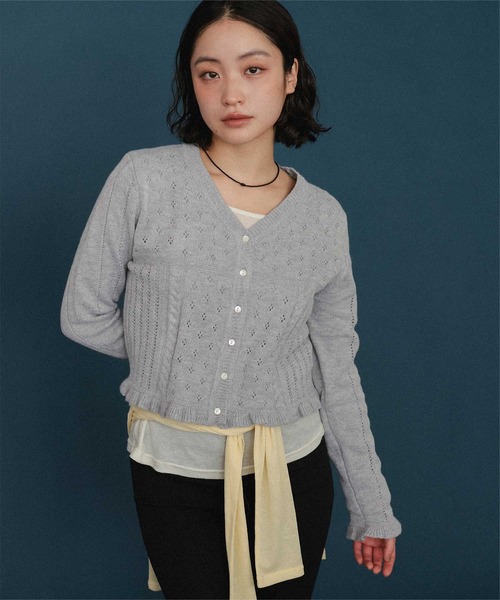 miette(ミエット)の「アイレット柄Vネックショートニットカーディガン(カーディガン/ボレロ・レディース・レッド/ライトピンク/ライトグレー/ネイビー・FREE)」の22枚目の写真