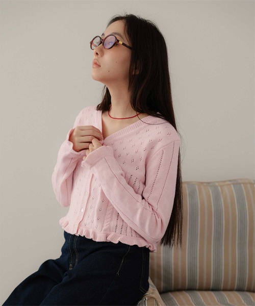 miette(ミエット)の「アイレット柄Vネックショートニットカーディガン(カーディガン/ボレロ・レディース・レッド/ライトピンク/ライトグレー/ネイビー・FREE)」の15枚目の写真