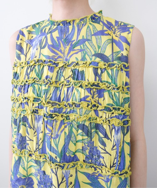DOLLUPOOPS(ドールアップウップス)の「Lily Print Frill Gather Blouse(リリープリントフリルギャザーブラウス)(シャツ/ブラウス・レディース・チャコール/イエロー・FREE)」の10枚目の写真