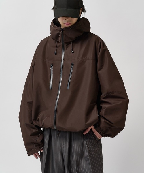 Lui's(ルイス)の「【Neucon】TECH FUNCTION HARD SHELL JACKET / テックファンクションハードシェルジャケット / ブルゾン(ブルゾン・メンズ・ダークブラウン/ブラック/ホワイト・1/2)」の3枚目の写真