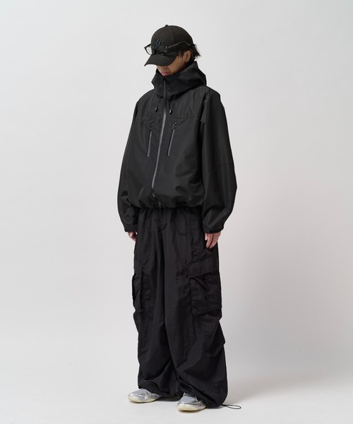 Lui's(ルイス)の「【Neucon】TECH FUNCTION HARD SHELL JACKET / テックファンクションハードシェルジャケット / ブルゾン(ブルゾン・メンズ・ダークブラウン/ブラック/ホワイト・1/2)」の11枚目の写真