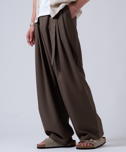 OXA(オグザ)の「ベルト付きスラックス(スラックス・メンズ・ブラウン/ブラック/チャコール・LARGE/MEDIUM)」の17枚目の写真