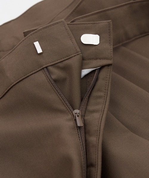 OXA(オグザ)の「ベルト付きスラックス(スラックス・メンズ・ブラウン/ブラック/チャコール・LARGE/MEDIUM)」の7枚目の写真