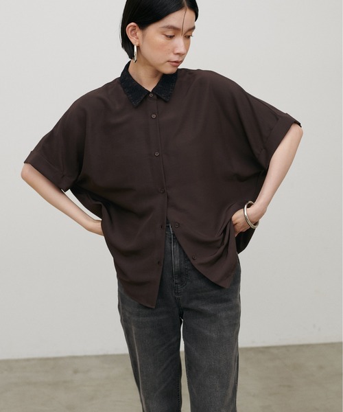 LARUTA(ラルータ)の「【LARUTA】衿レースフィブリルサテンシャツ(シャツ/ブラウス・レディース・ダークブラウン/ライトグレー/ブルー/オフホワイト・MEDIUM)」の18枚目の写真