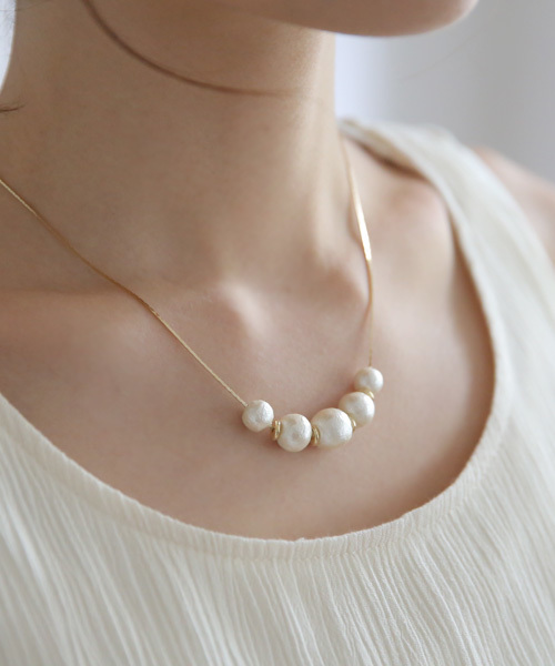 folklore（フォルクローレ）の「上品なコットンパールネックレス（ネックレス・レディース・シルバー/ゴールド・ﾌﾘ-）」の2枚目の写真
