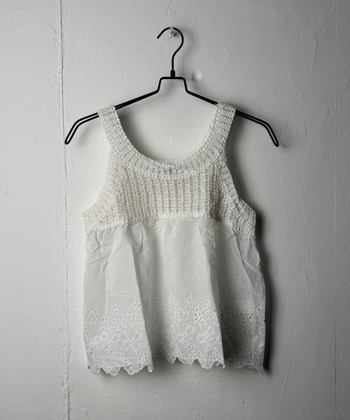 MAISON SELECT(メゾンセレクト)の「7E5 ニット切り替え レース刺繍ビスチェ(ベスト・レディース・ホワイト/ベージュ・FREE)」の9枚目の写真
