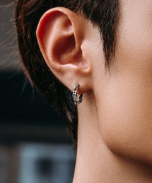 《Bz》【456894】メンズロゴツイストフープピアス(RZ)