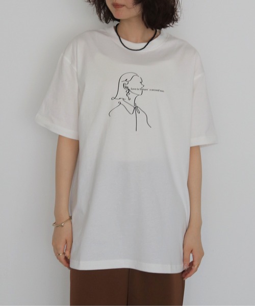 HER CLOSET（ハークローゼット）の「【HER CLOSET】ガールイラストTシャツ　GIRL ILLUSTRATION TEE（Tシャツ/カットソー・レディース・ブラック/オフホワイト・S/L/M）」の17枚目の写真