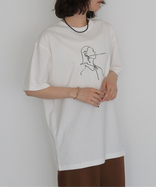 HER CLOSET（ハークローゼット）の「【HER CLOSET】ガールイラストTシャツ　GIRL ILLUSTRATION TEE（Tシャツ/カットソー・レディース・ブラック/オフホワイト・S/L/M）」の18枚目の写真