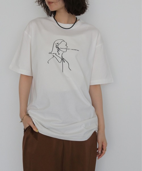 HER CLOSET（ハークローゼット）の「【HER CLOSET】ガールイラストTシャツ　GIRL ILLUSTRATION TEE（Tシャツ/カットソー・レディース・ブラック/オフホワイト・S/L/M）」の19枚目の写真