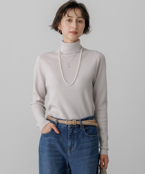 23区(ニジュウサンク)の「ウーステッドウール リブタートル ニット(ニット/セーター・レディース・ブラック系/ホワイト系/ライトグレー系/ダークブラウン系/ベージュ系・40/38)」の5枚目の写真