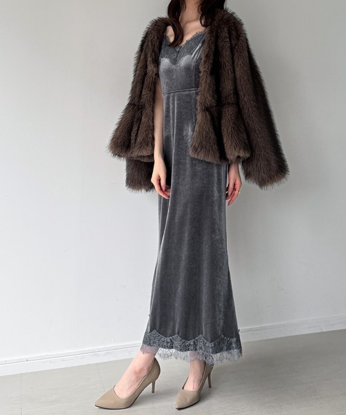 junoah(ジュノア)の「ベロアウエストレースキャミワンピース(薄手、裏地なし)(ワンピース・レディース・ブラウン/グレー/ブラック・SMALL/LARGE/MEDIUM)」の10枚目の写真
