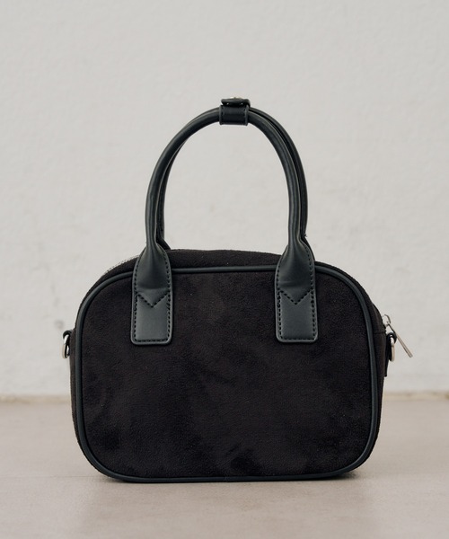 continuer de NICE CLAUP(コンティニューデナイスクラップ)の「チャーム付フェイクスエードショルダー(ショルダーバッグ・レディース・ブラック/ブラウン・FREE)」の6枚目の写真