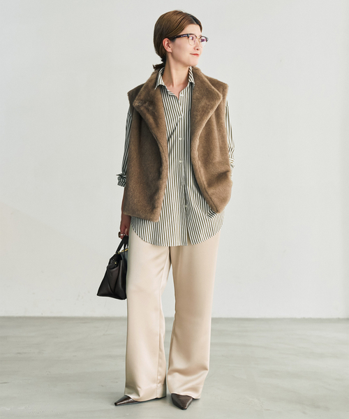 Spick & Span(スピックアンドスパン)の「裏微起毛サテンイージーパンツ(スラックス・レディース・ベージュ/ブラック・38/36/40)」の4枚目の写真