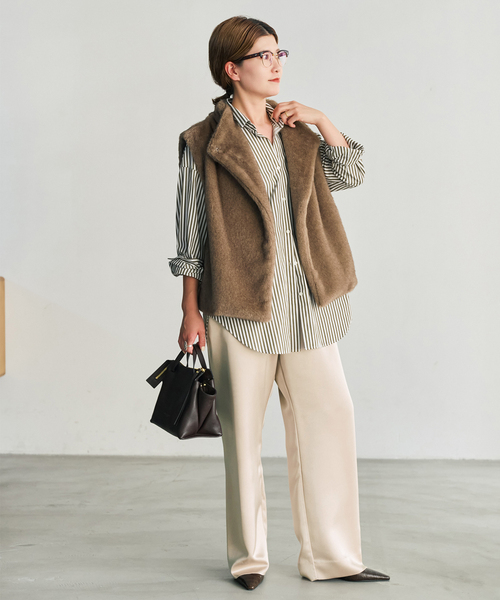 Spick & Span(スピックアンドスパン)の「裏微起毛サテンイージーパンツ(スラックス・レディース・ベージュ/ブラック・38/36/40)」の17枚目の写真