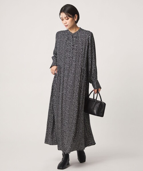 green label relaxing（グリーンレーベルリラクシング）の「［size SHORTあり］サテン ギャザー ロングスリーブ ワンピース（ワンピース・レディース・ダークブラウン/その他1/ネイビー・FREE/SHORT）」の13枚目の写真