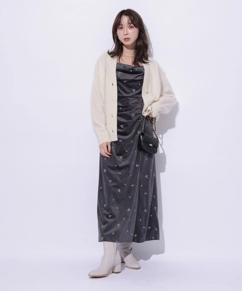 Mystrada(マイストラーダ)の「Vネックファーニットカーディガン(ニット/セーター・レディース・ホワイト/ピンク/ブルーグレー・38)」の18枚目の写真