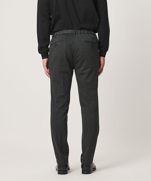 UNITED ARROWS(ユナイテッドアローズ)の「シャークスキン ノープリーツ テーパードスラックス UA COZY ウォッシャブル 2WAYストレッチ(スラックス・メンズ・ダークブラウン/ネイビー/ダークグレー・M/XXL/S/L/XL)」の17枚目の写真