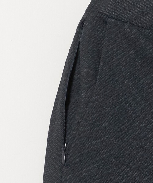 UNITED ARROWS(ユナイテッドアローズ)の「シャークスキン ノープリーツ テーパードスラックス UA COZY ウォッシャブル 2WAYストレッチ(スラックス・メンズ・ダークブラウン/ネイビー/ダークグレー・M/XXL/S/L/XL)」の22枚目の写真