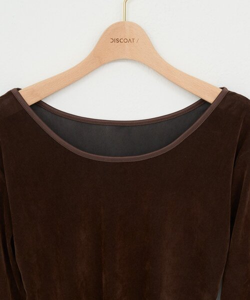 DISCOAT(ディスコート)の「【Noka】前後2WAYフロッキーメッシュプルオーバー(Tシャツ/カットソー・レディース・アイボリー/ブラック/ブラウン・FREE)」の22枚目の写真