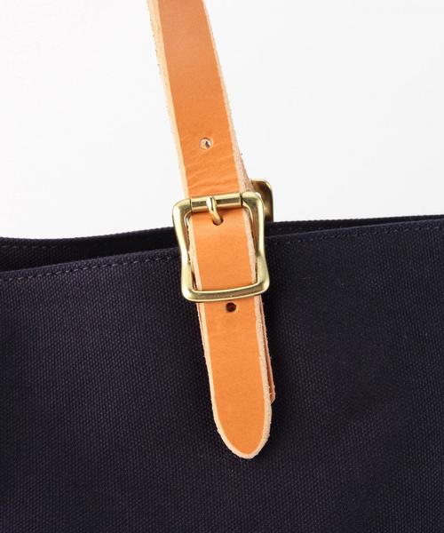 SHIPS JET BLUE(シップスジェットブルー)の「SHIPS JET BLUE: NEW ハンティングトートバッグ(トートバッグ・メンズ・ホワイト/ブラック/ネイビー・ONE SIZE)」の14枚目の写真