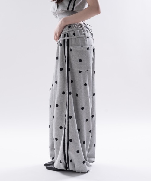 Melviianne(メルヴィアンヌ)の「Corded sweat pants(スウェットパンツ・レディース・Black/LT.Gray・FREE)」の12枚目の写真