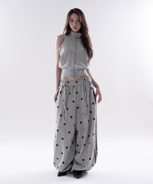 Melviianne(メルヴィアンヌ)の「Corded sweat pants(スウェットパンツ・レディース・Black/LT.Gray・FREE)」の4枚目の写真
