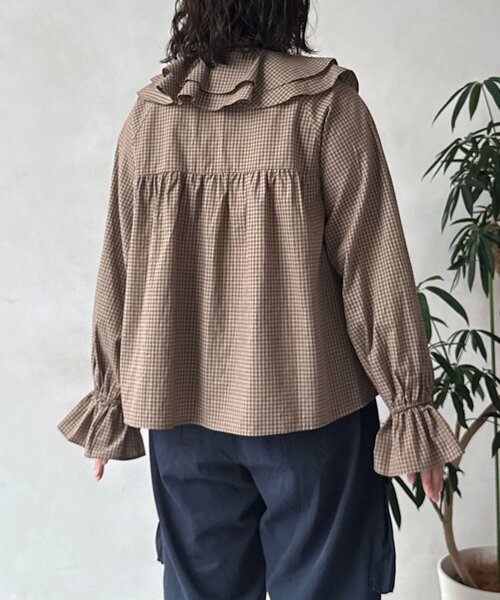 CPCM（シーピーシーエム）の「ネックフリルキャンディブラウス（シャツ/ブラウス・レディース・ネイビー/ブラウン/ホワイト・FREE）」の12枚目の写真