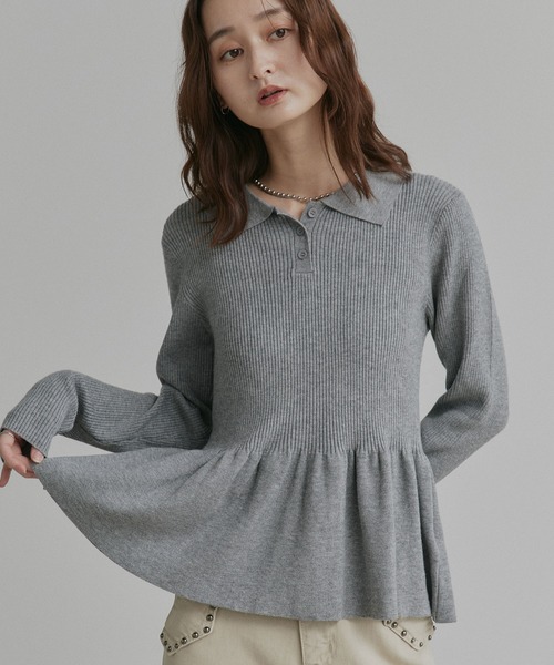 ad thie(アドティエ)の「ペプラム ポロ カラー ニット(ニット/セーター・レディース・ボルドー/アイボリー/グレー/ブラック・FREE)」の1枚目の写真