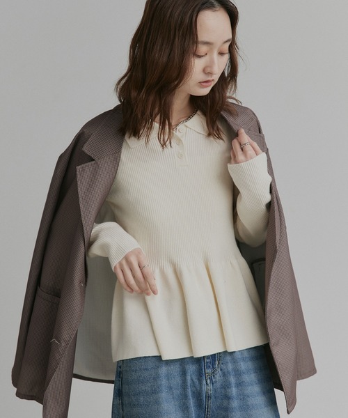 ad thie(アドティエ)の「ペプラム ポロ カラー ニット(ニット/セーター・レディース・ボルドー/アイボリー/グレー/ブラック・FREE)」の21枚目の写真